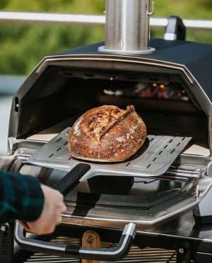 Sfeerafbeelding | Ooni Pizzaoven Karu 16 | brood bakken