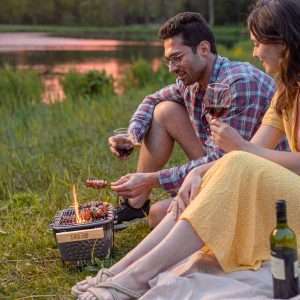 Sfeerbeeld | Grill Guru | Ceramic Table Top BBQ in park 3